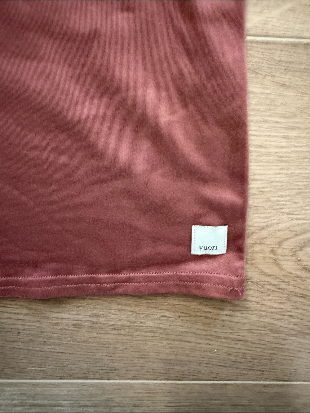 Vuori Energy Tank Top High Neck Performance Workout Rust Size Small - Picture 3 of 5